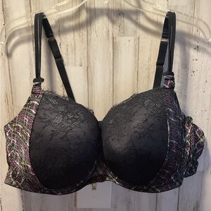 Elegant Black and Purple Lace Underwire Bra